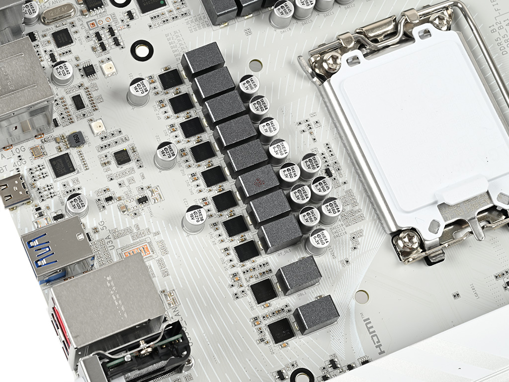 z890_a_elite_wf7_ice_051