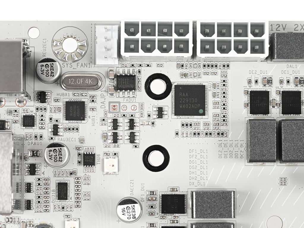 z890_a_elite_wf7_ice_054