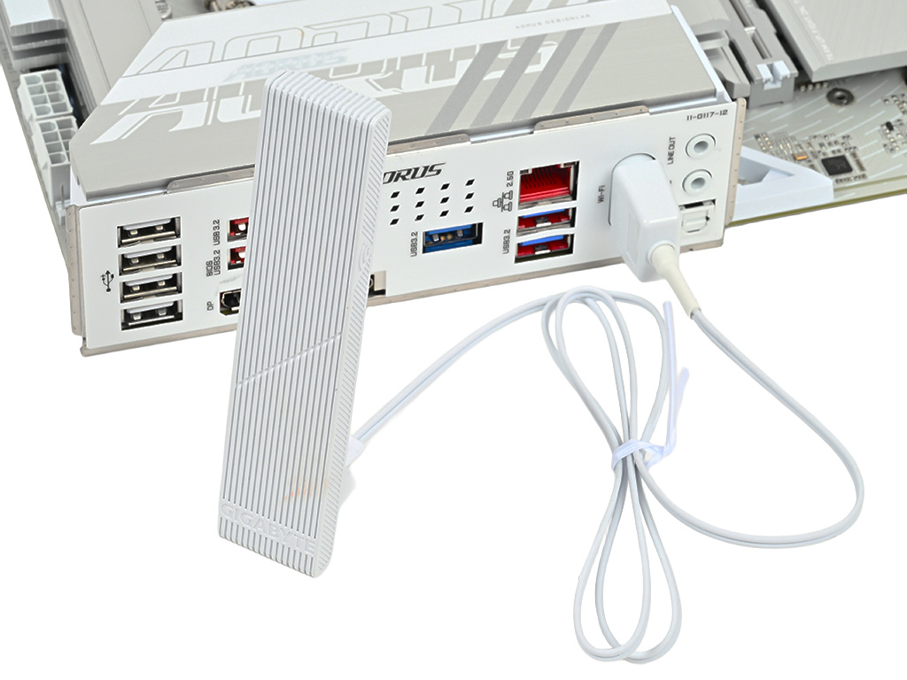 z890_a_elite_wf7_ice_057