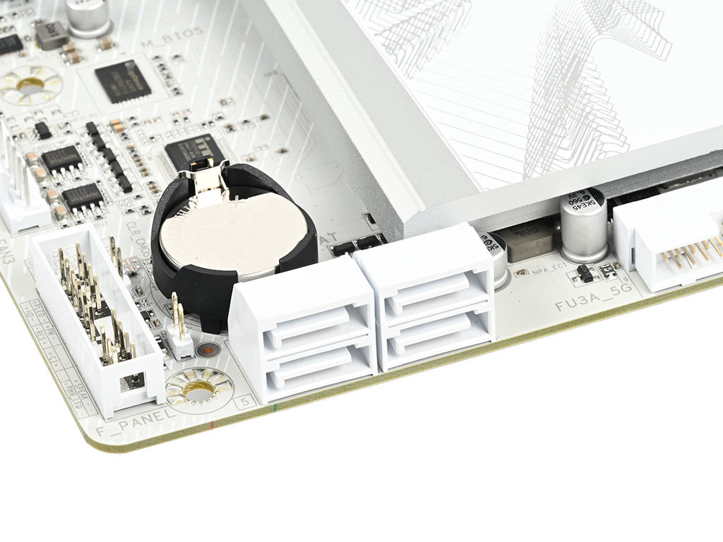 z890_a_elite_wf7_ice_018