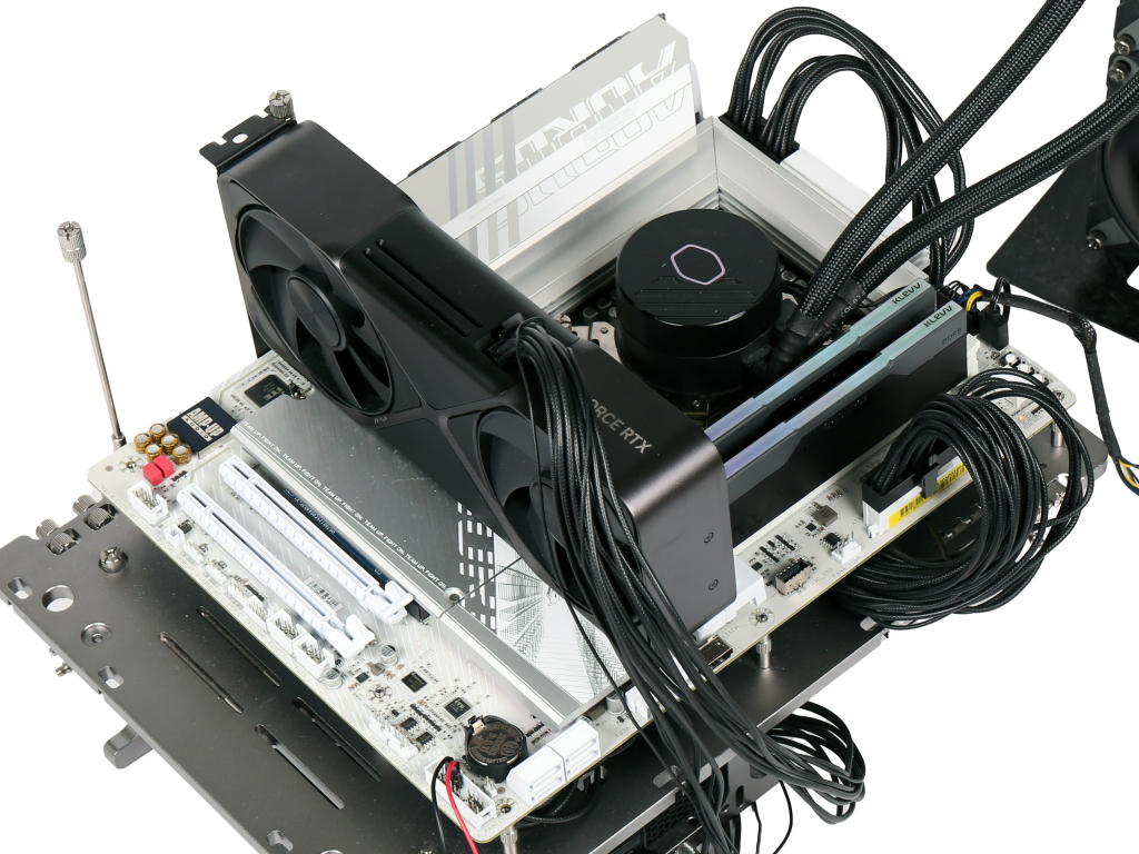 z890_a_elite_wf7_ice_901
