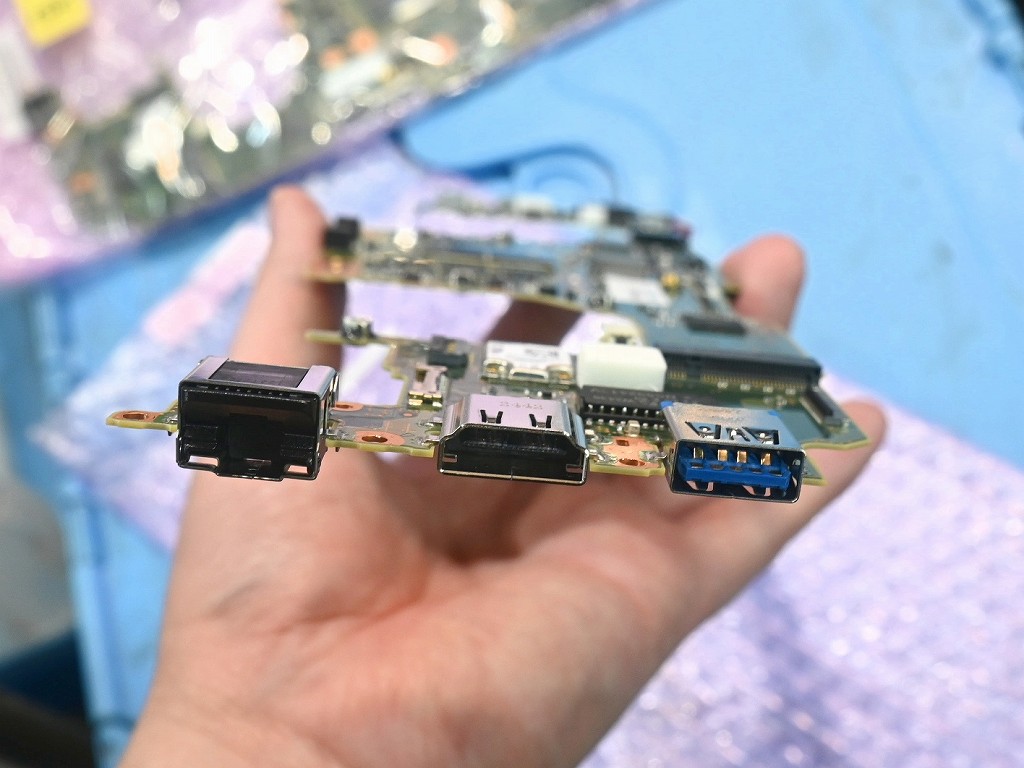 FMV_motherboard_05