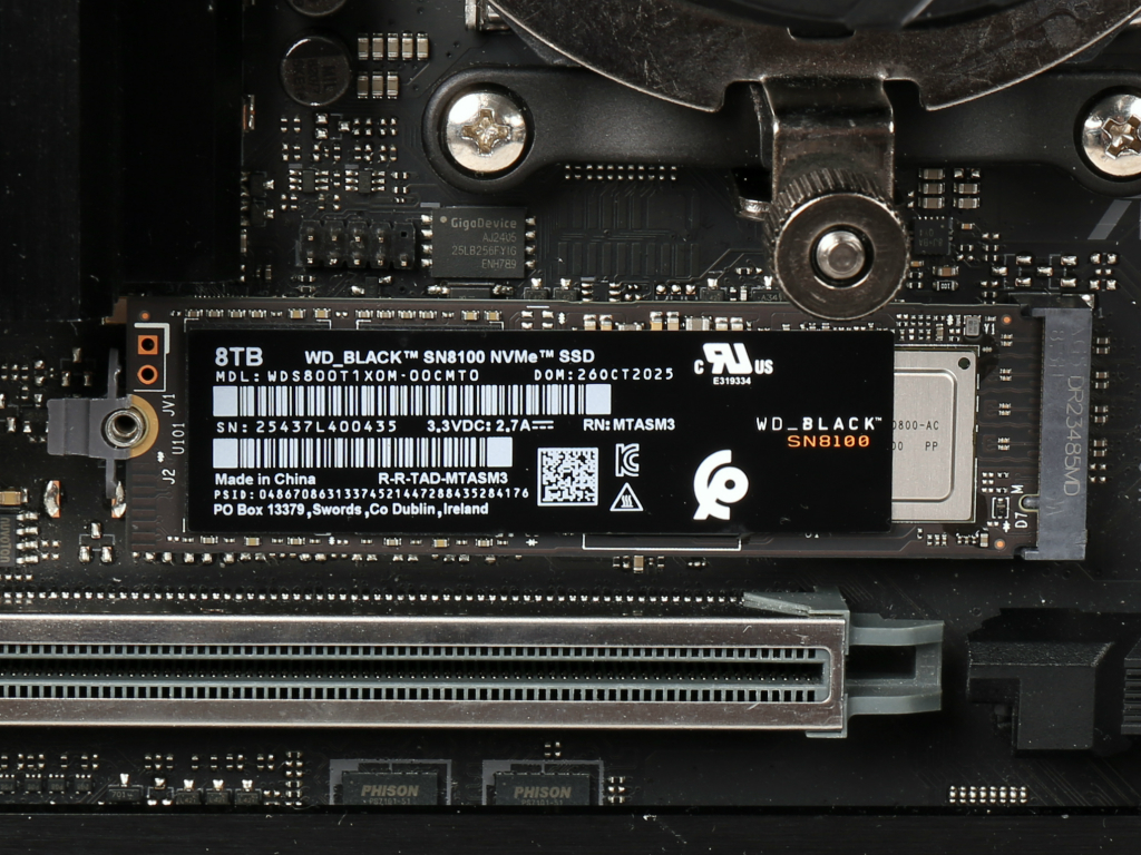 SN8100_8TB_903
