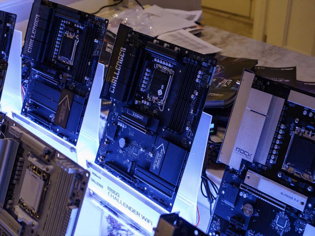 ces_asrock2026_mb_09