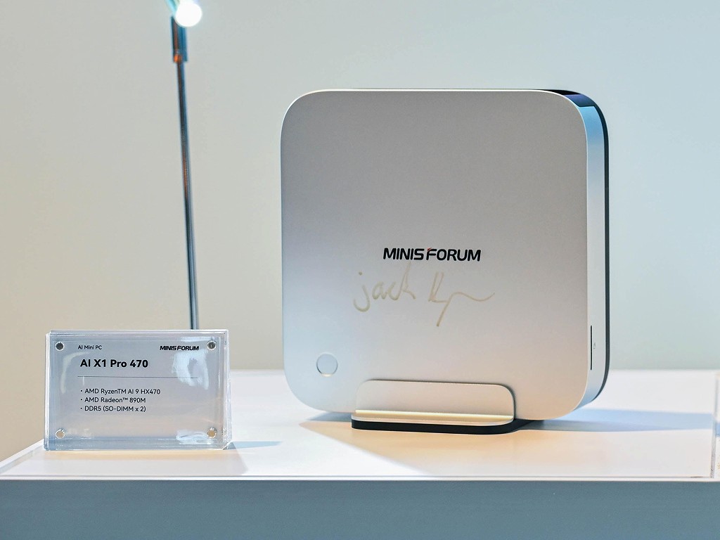 MINISFORUM、Ryzen AI 9 HX 470を搭載するAIミニPC「AI X1 Pro 470」発表