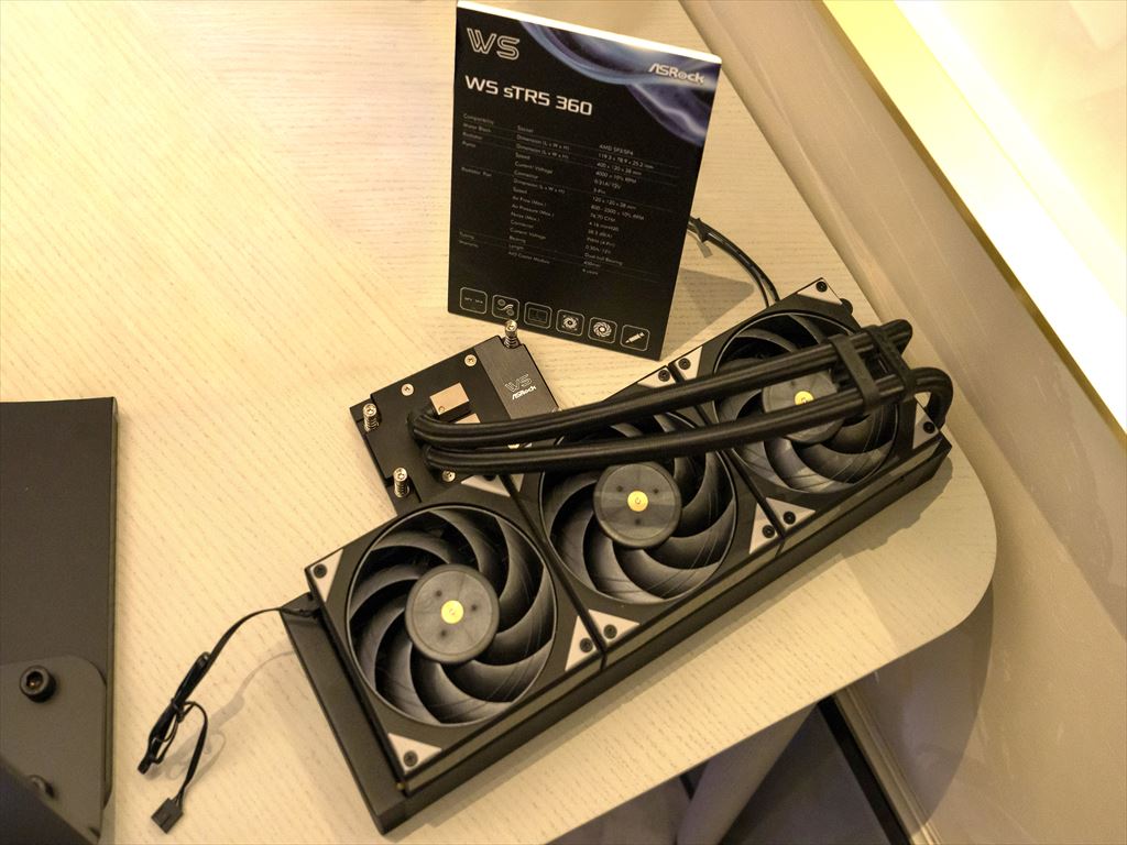 ces_asrock2026_aio_16