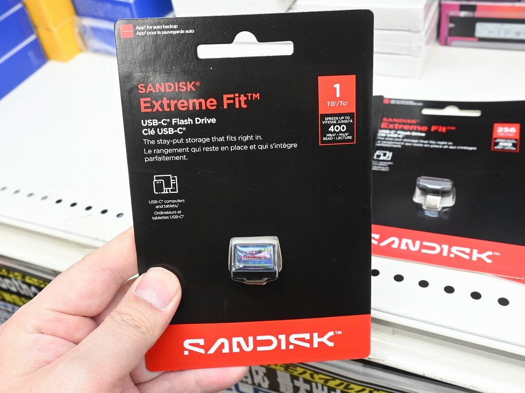 (アキバ取材班) 下方向への出っ張りを抑えた超小型USB Type-Cメモリ「SANDISK Extreme Fit USB-C」が入荷