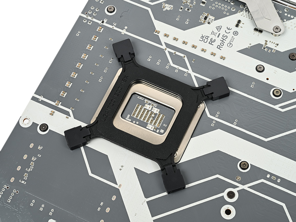 v4_alpha_3dhp_042