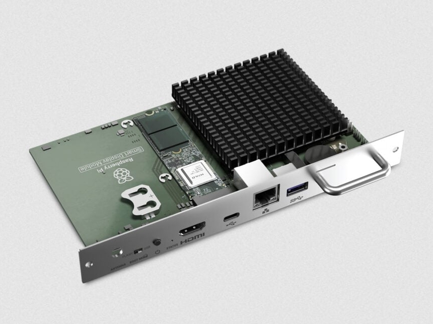 Raspberry Pi、AIアクセラレータも搭載可能なスマートディスプレイ向けアダプタボード