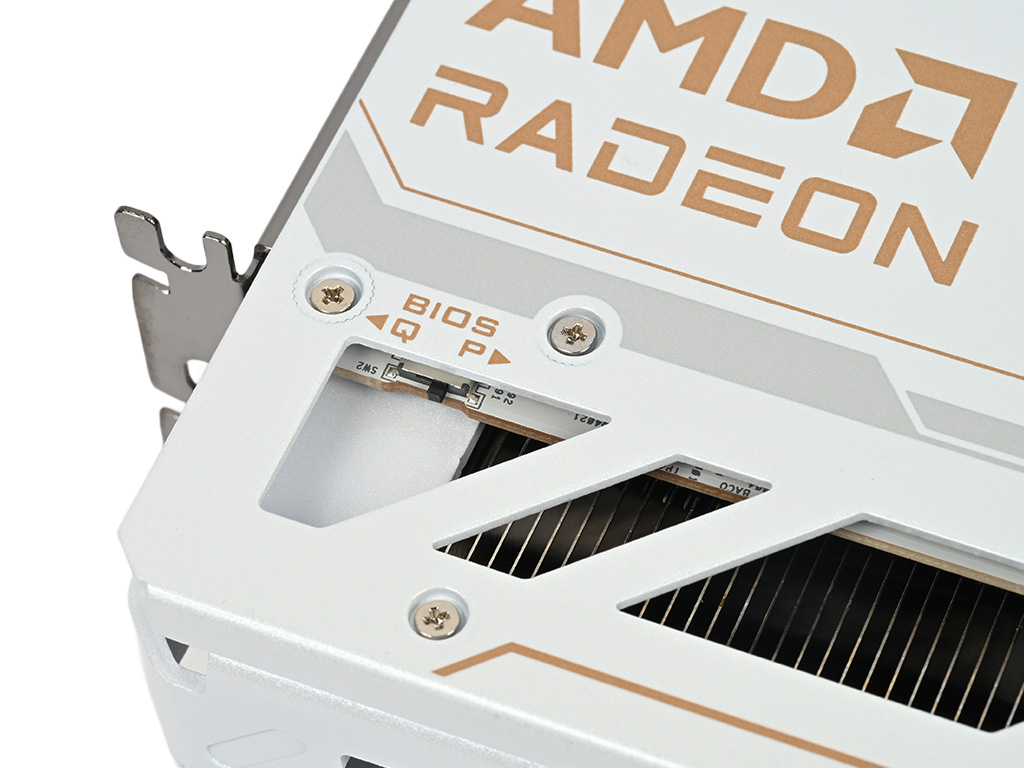 radeon_9070xt_taich_wh_024