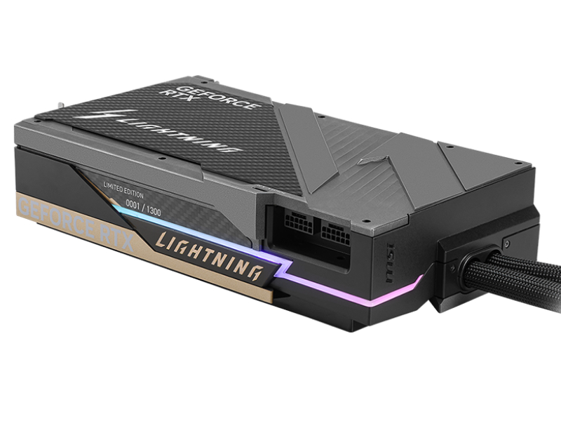 GeForce_RTX_5090_32G_LIGHTNING_Z_03