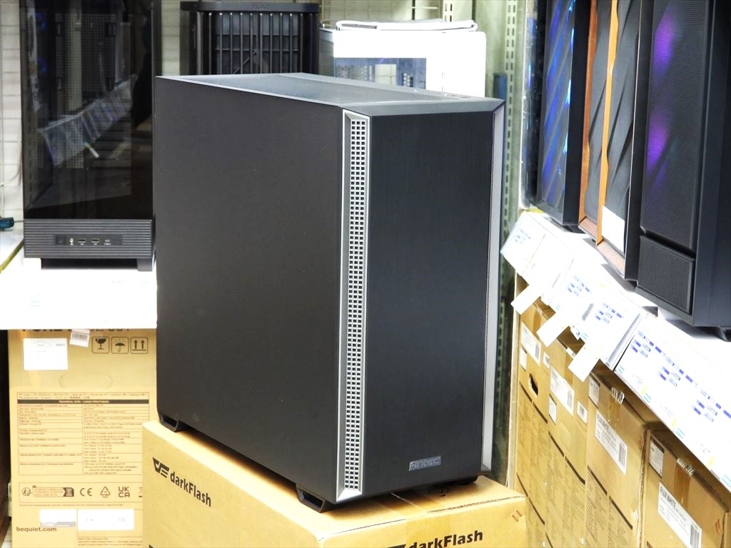 (アキバ取材班) 静音仕様でお手頃価格のPCケース「P7S」がAntecから登場