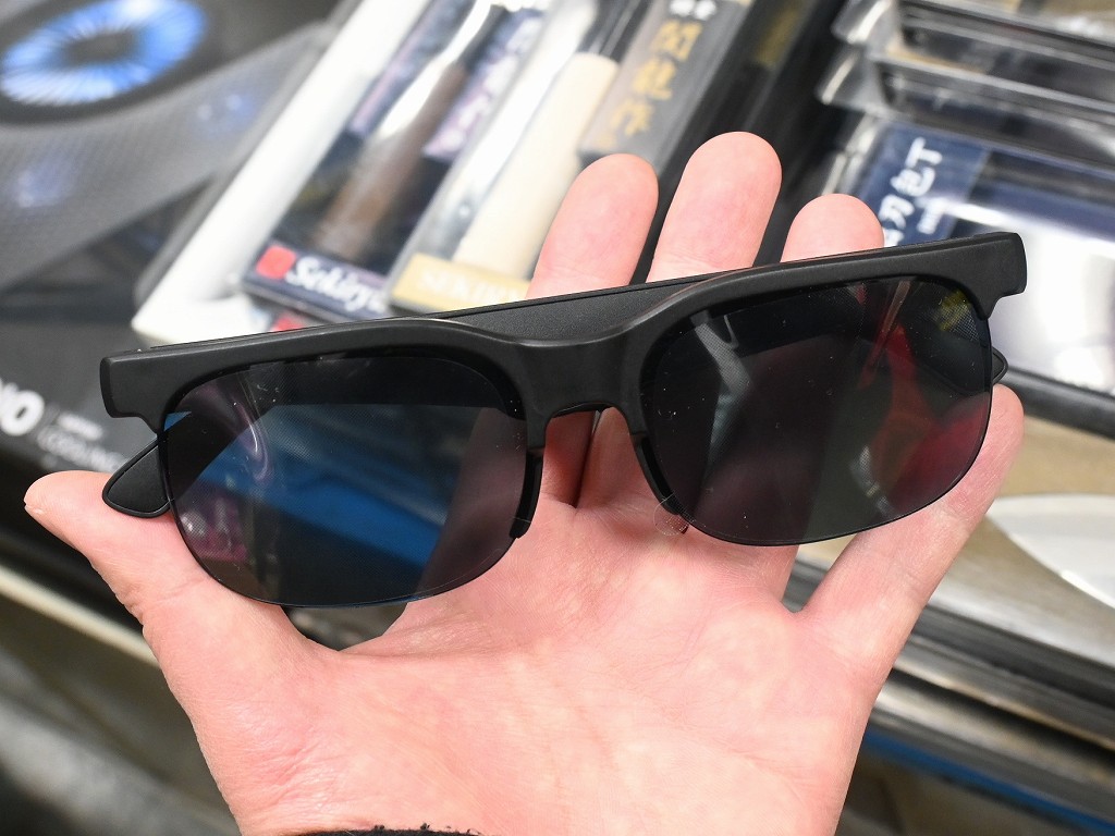 (アキバ取材班) 音楽・通話OKで税込1,300円。Bluetooth 5.4対応の「スマートサングラス」があきばお～に入荷