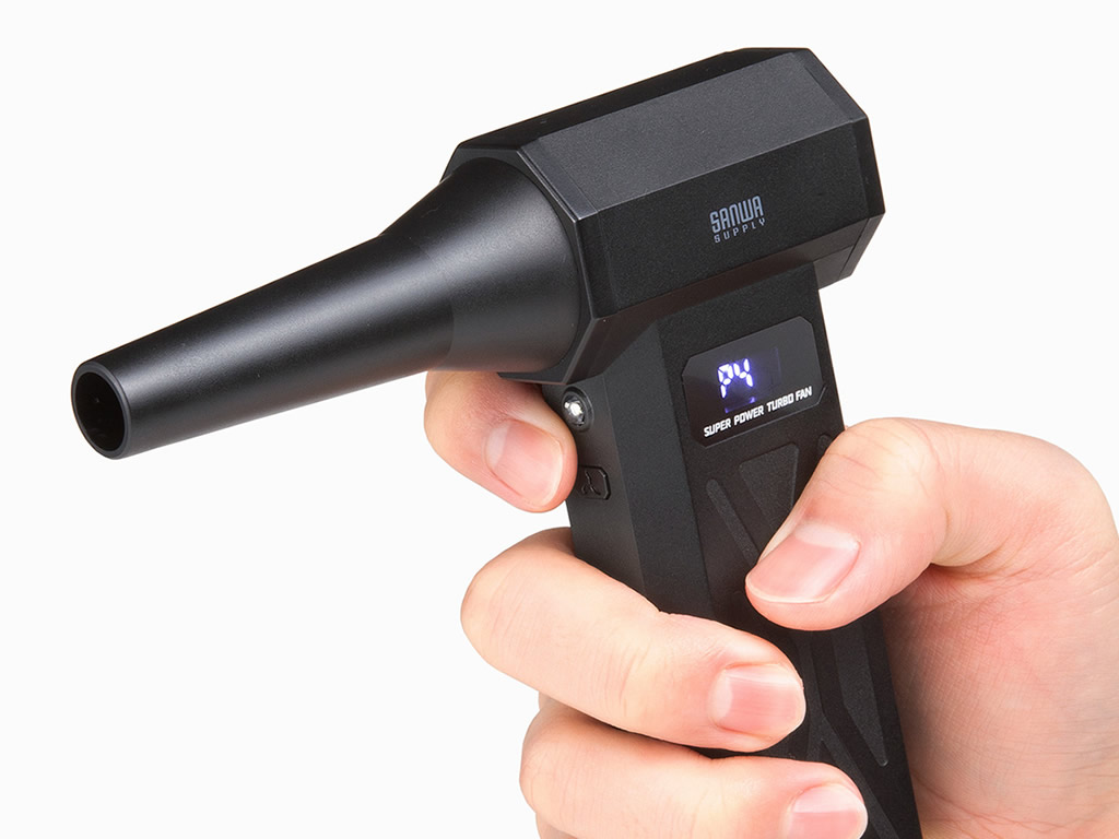 超小型でも風速31m/s。サンワサプライから4段階調整対応の電動エアダスター登場
