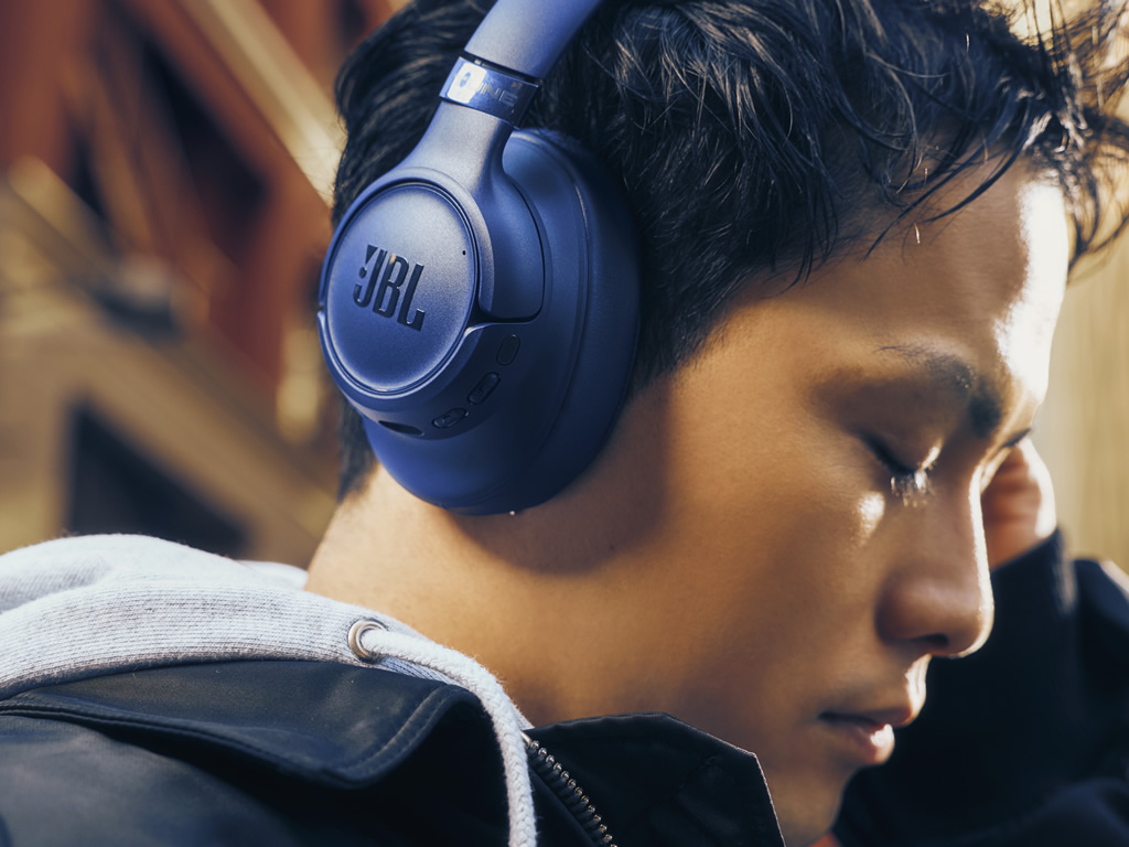 空間サウンド対応のノイズキャンセリングヘッドホン「JBL Tune 780NC」発売