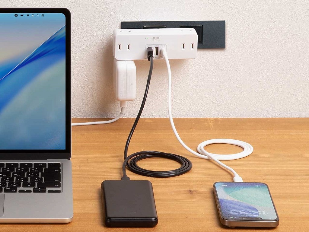 サンワダイレクト、最大9台の同時充電＆PD 20W急速充電可能なコンパクト電源タップ