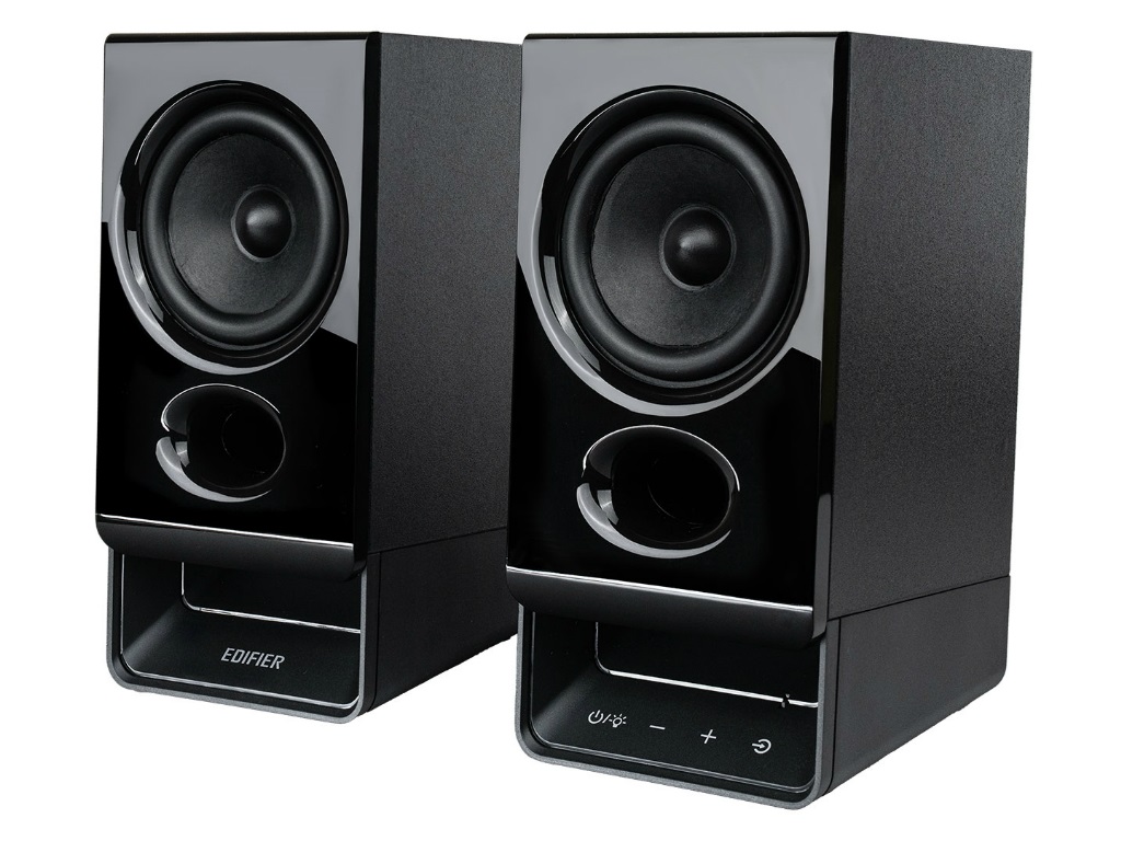 6種のライトエフェクトでデスクを彩る。EDIFIERの3系統入力対応スピーカー「R20BT」