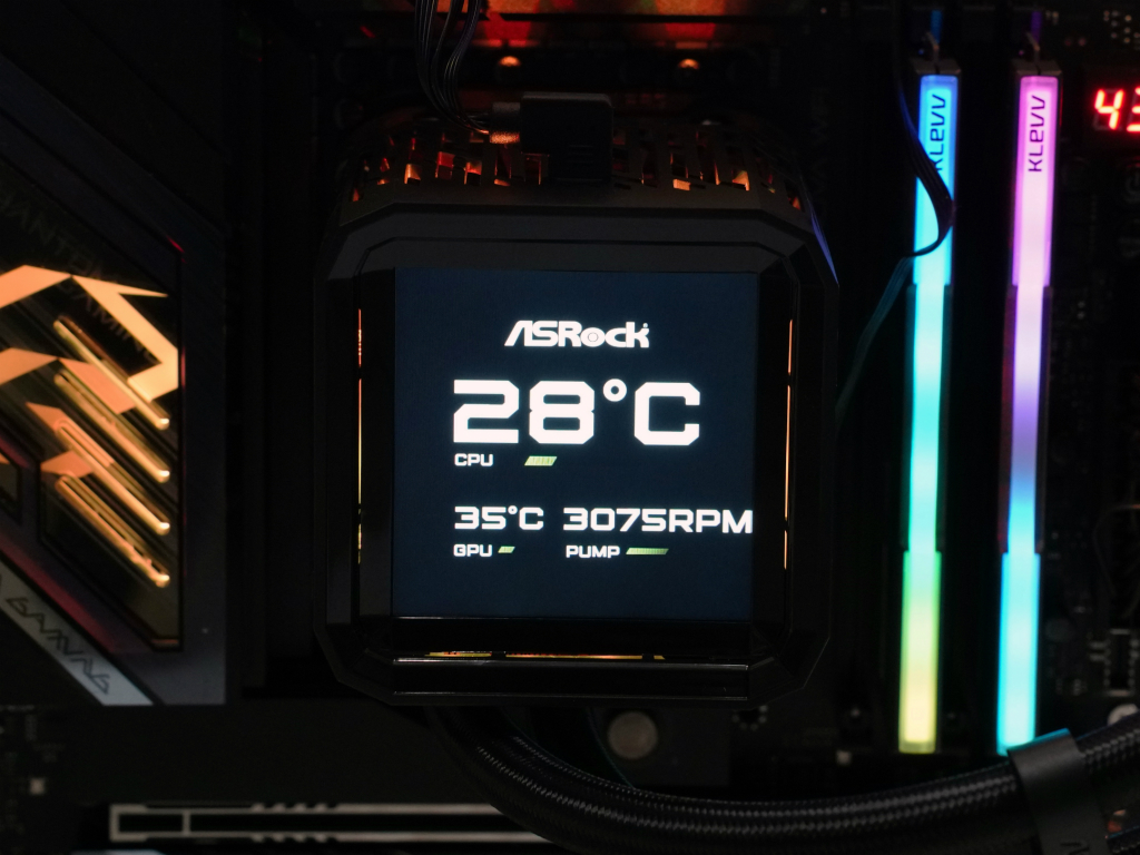 phantom_gaming_360_lcd_905