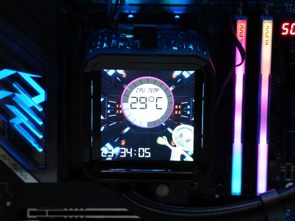phantom_gaming_360_lcd_908