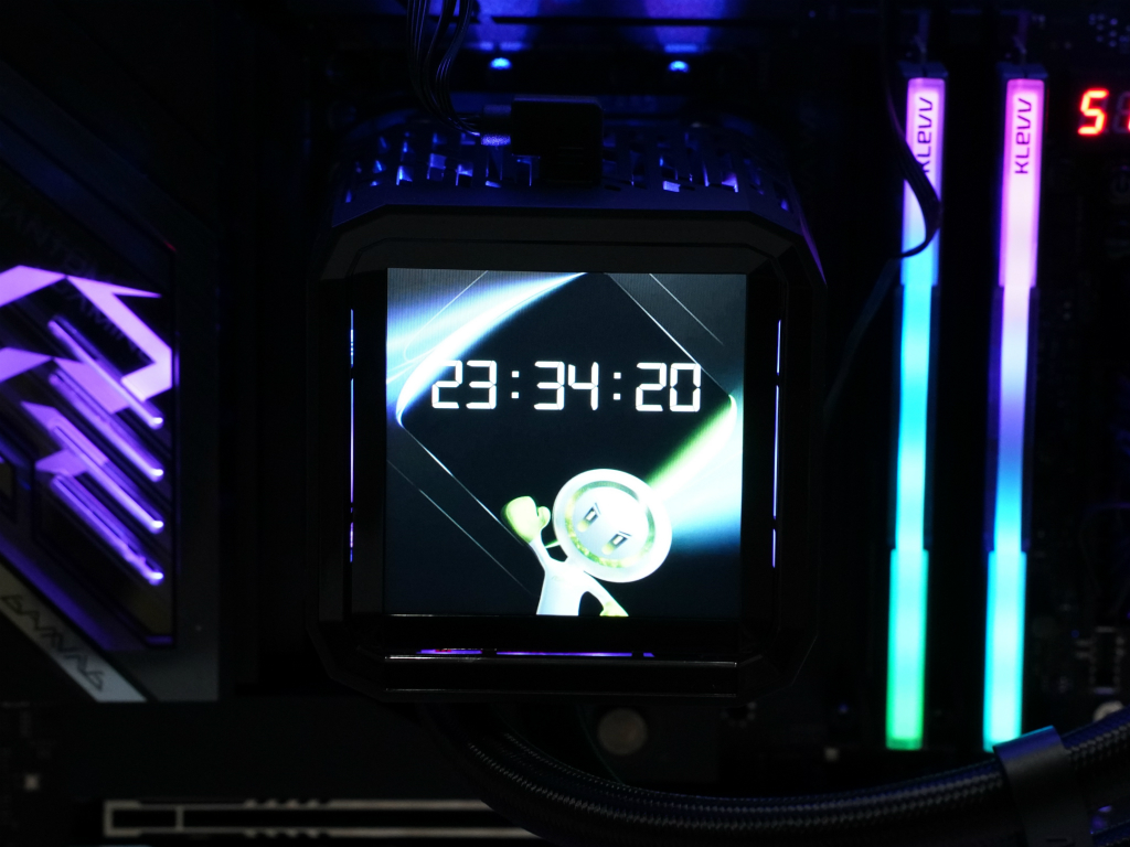 phantom_gaming_360_lcd_909