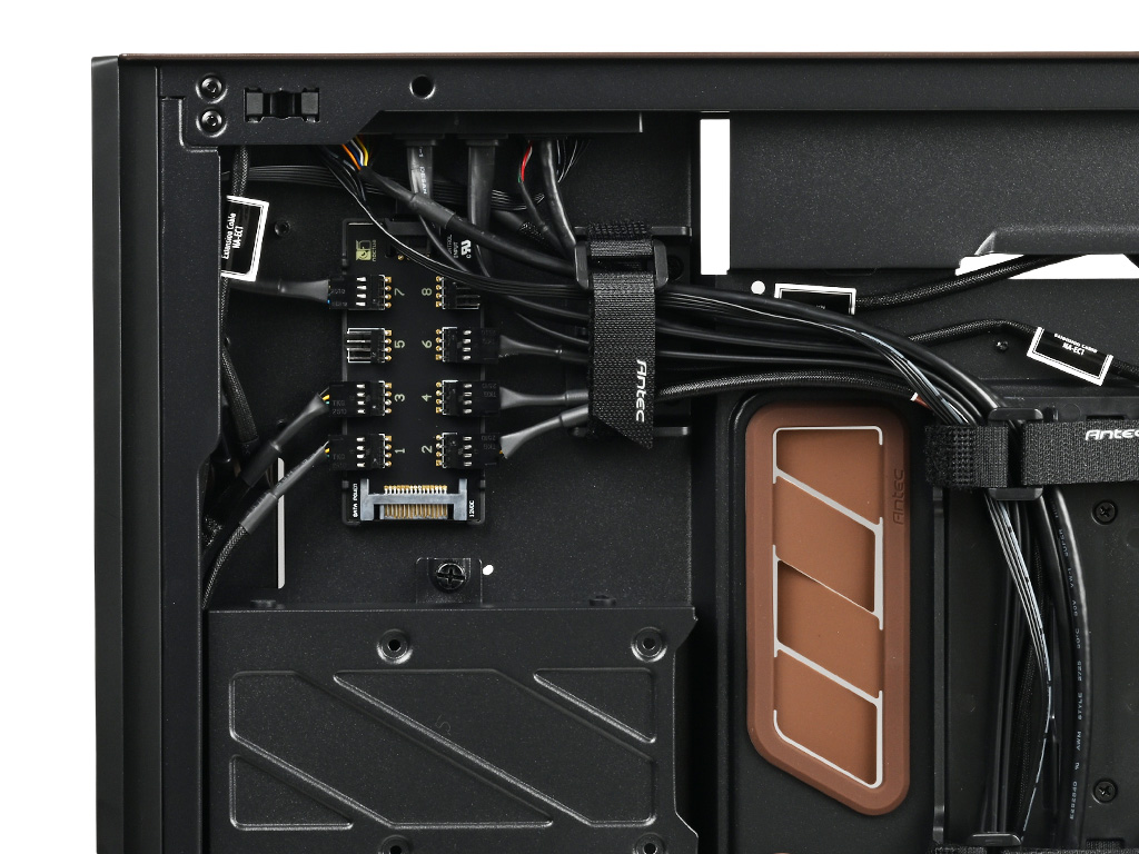 antec_flux_pro_noctua_edition_044
