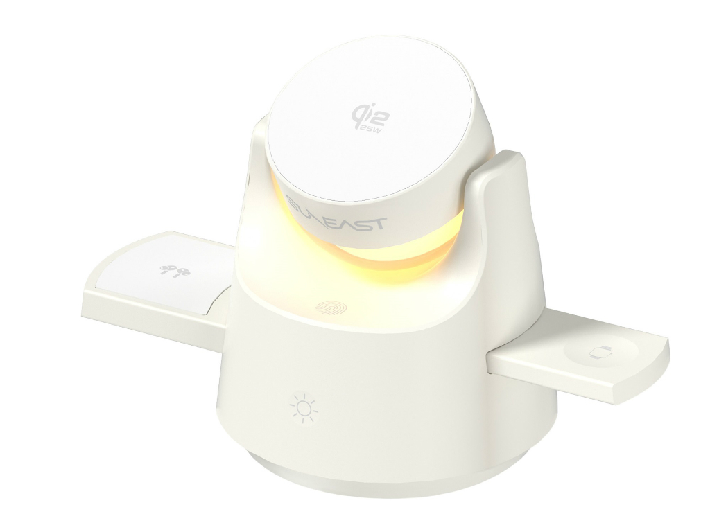 Qi2 25W対応、電動スライドで展開する4in1充電器がSUNEASTから