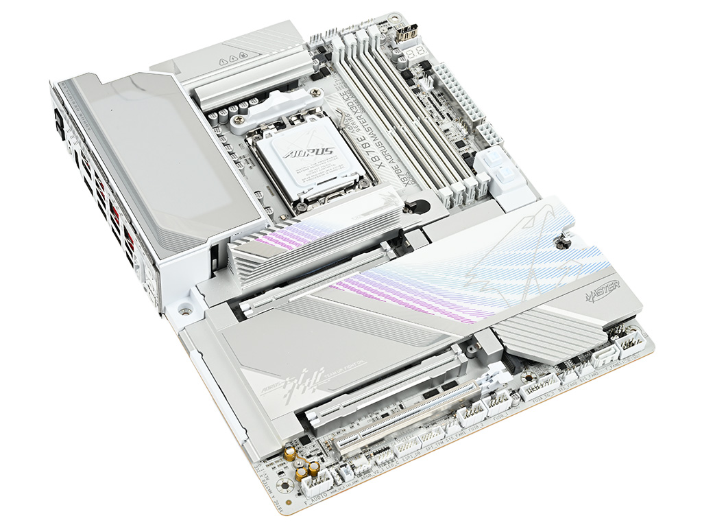 x870e_aorus_master_x3d_ice_004