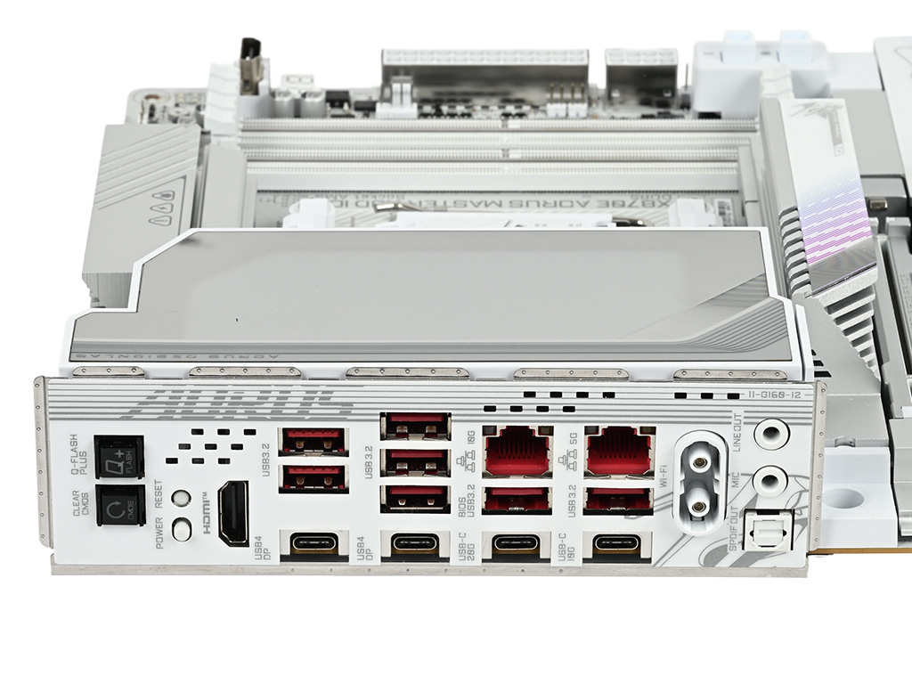 x870e_aorus_master_x3d_ice_008