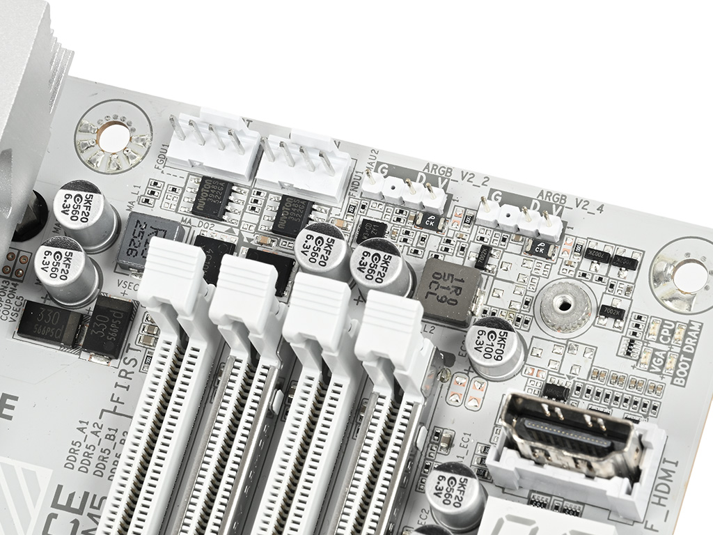 x870e_aorus_master_x3d_ice_013