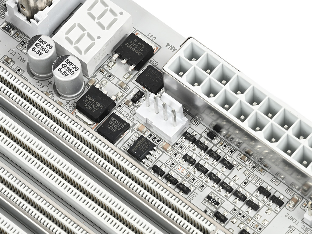 x870e_aorus_master_x3d_ice_015