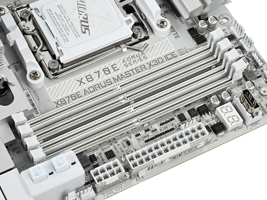 x870e_aorus_master_x3d_ice_018