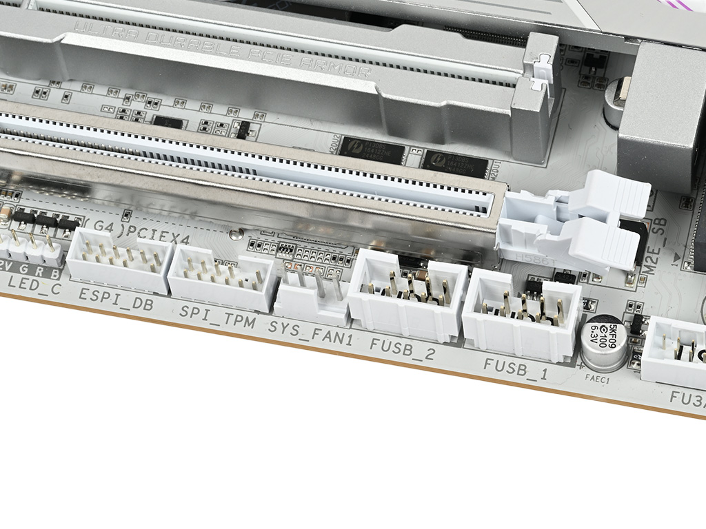 x870e_aorus_master_x3d_ice_021