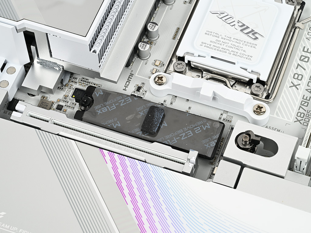 x870e_aorus_master_x3d_ice_024