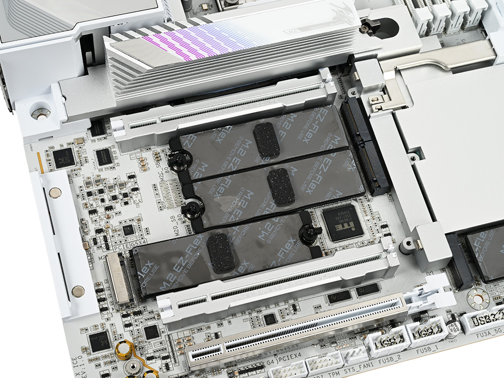 x870e_aorus_master_x3d_ice_026