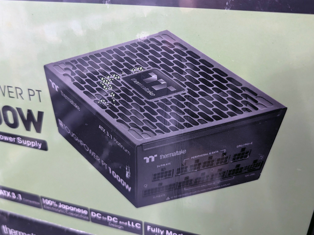 (アキバ取材班) PLATINUM認証取得のコンパクトATX電源、Thermaltake「TOUGHPOWER PT」発売