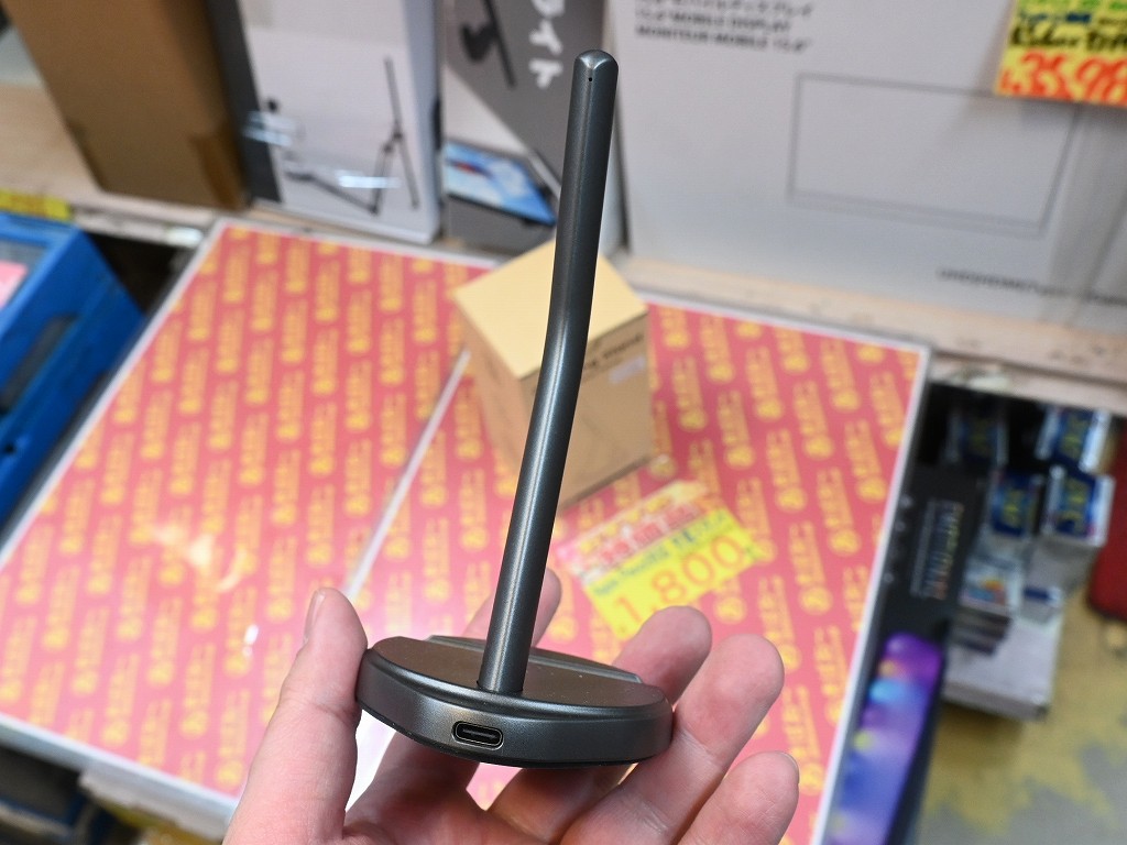Charging_Stand_Pencil_04