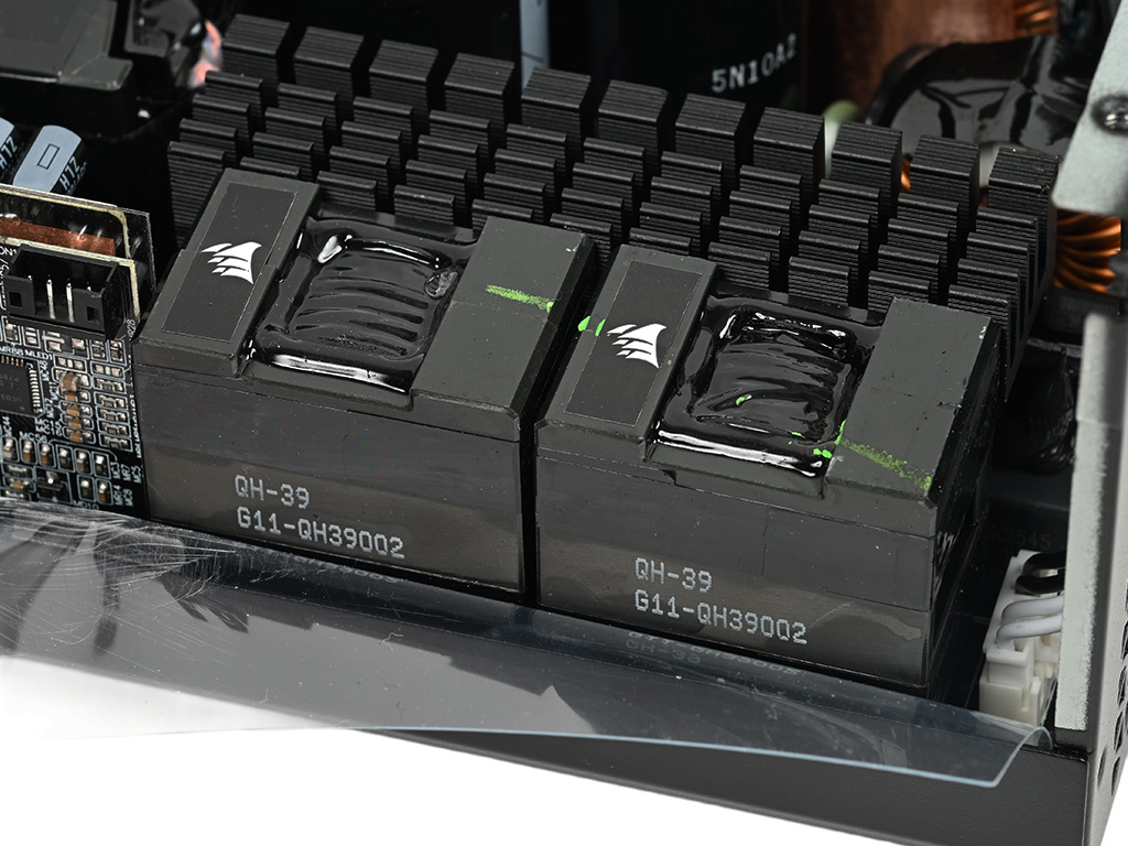 hx1200i_2025_040