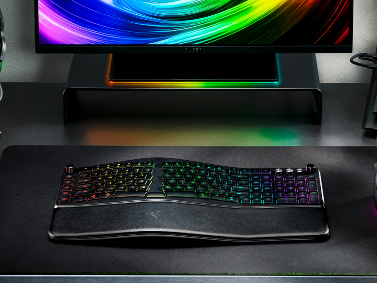 AI専用キーを搭載するRazer初の分離型エルゴワイヤレスキーボード「Razer Pro Type Ergo」発表
